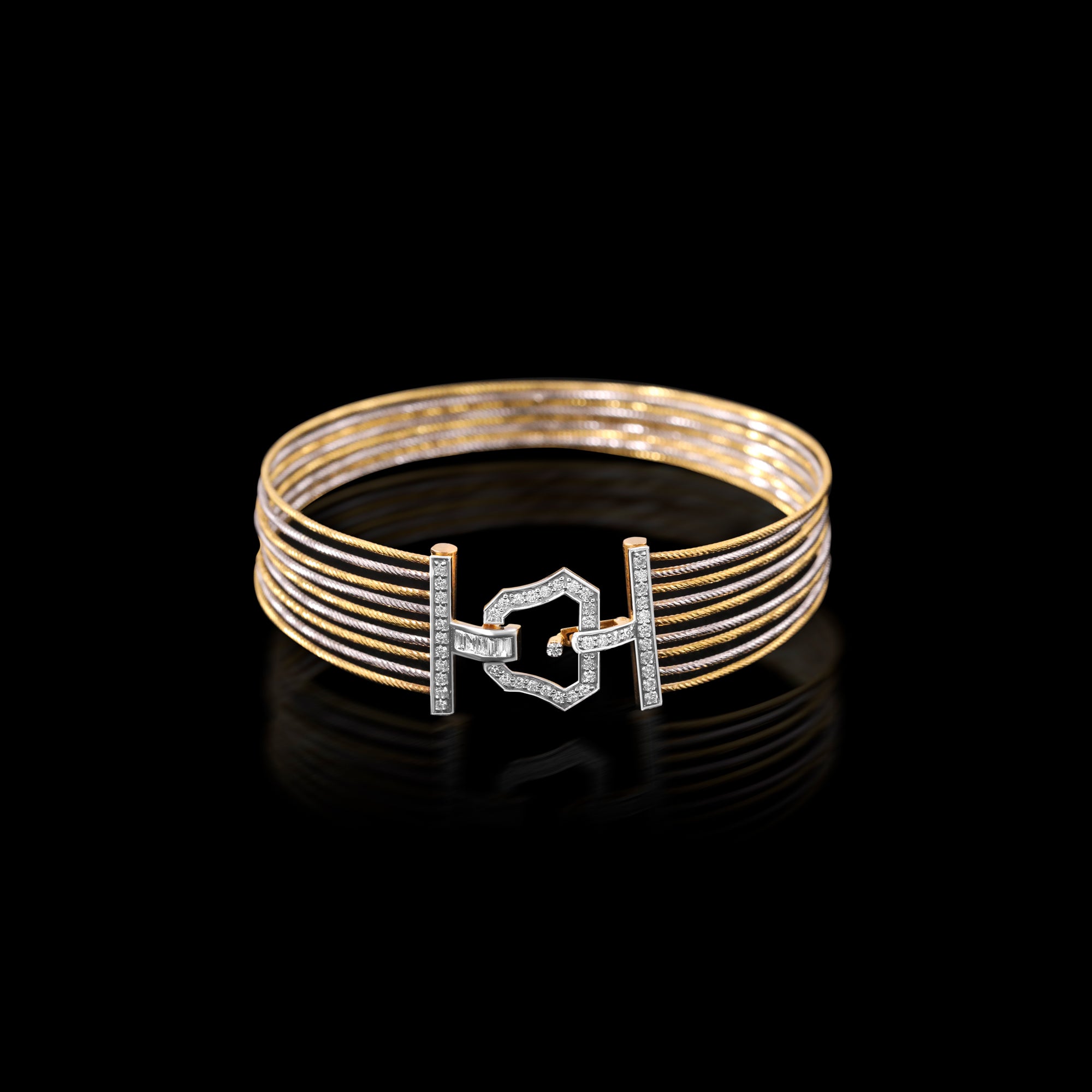 Aurora Link Diamond Cuff