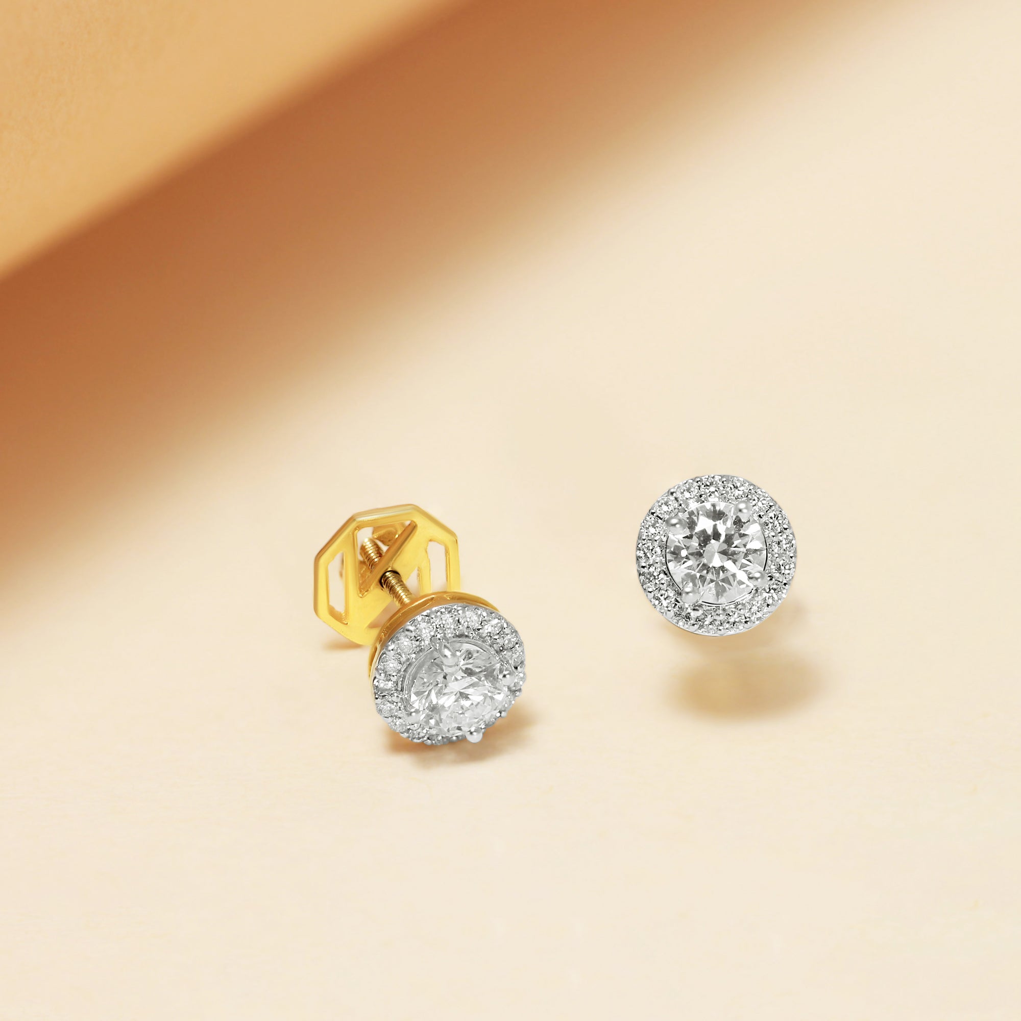 NaïyaDi Classic Diamond Halo Studs