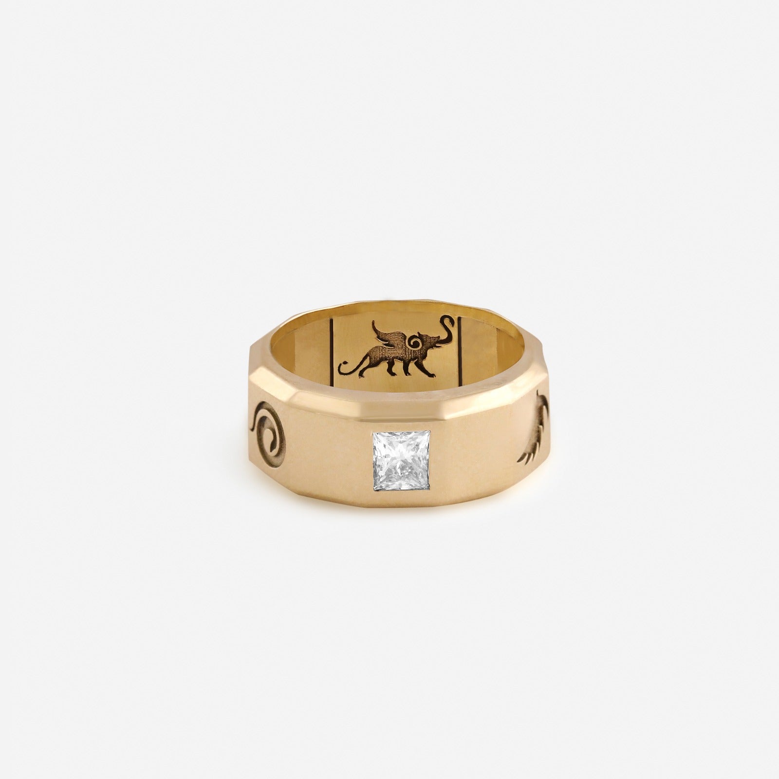 Virya Crest Ring