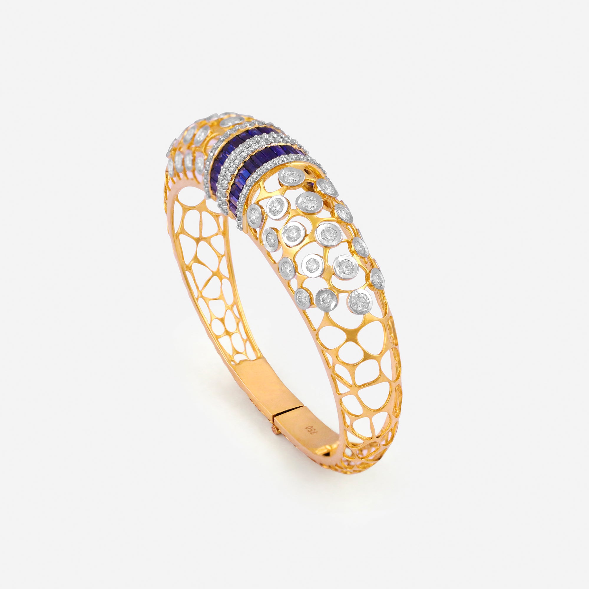 Seréna Regal Bangle