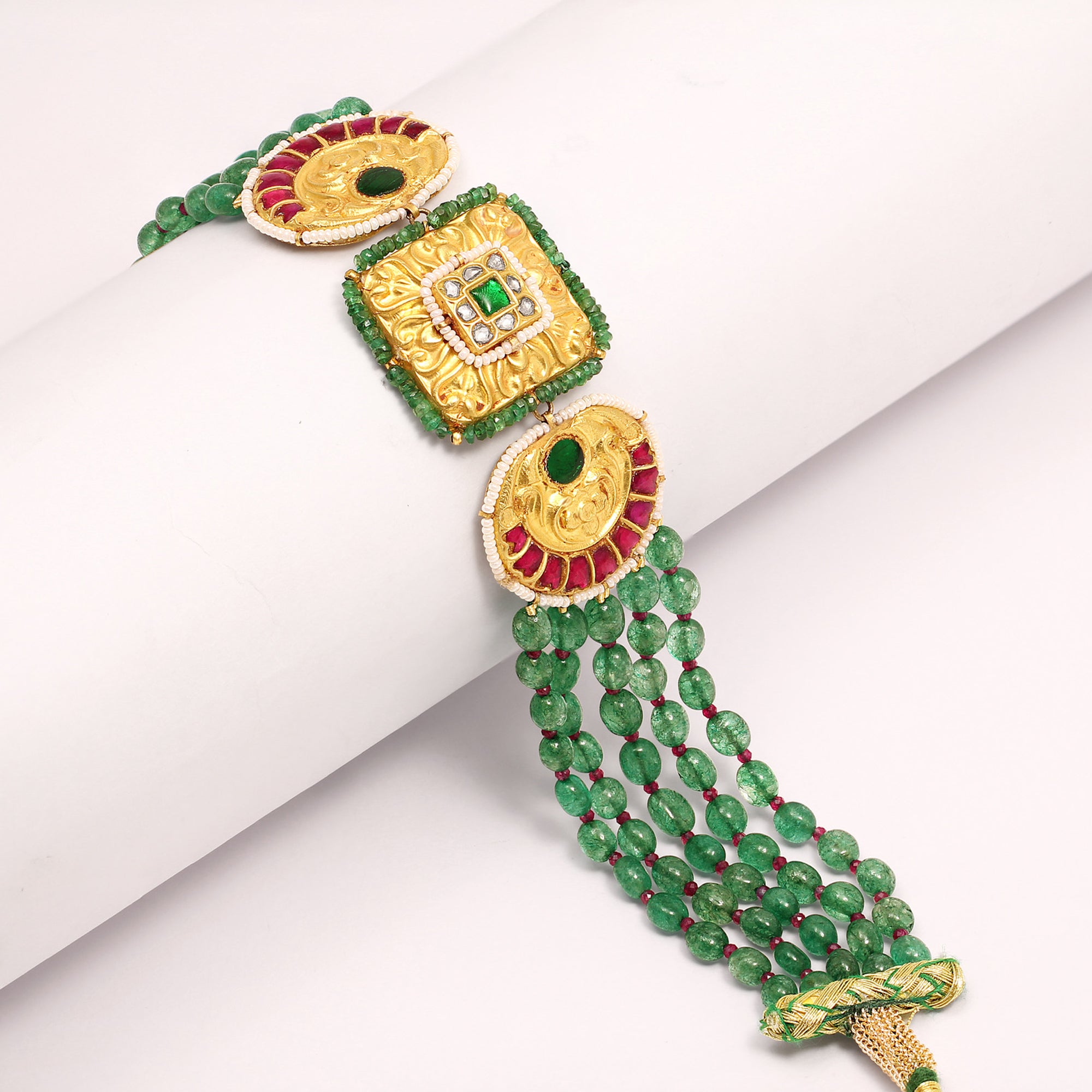 Rajsi Viraasat Gold Choker