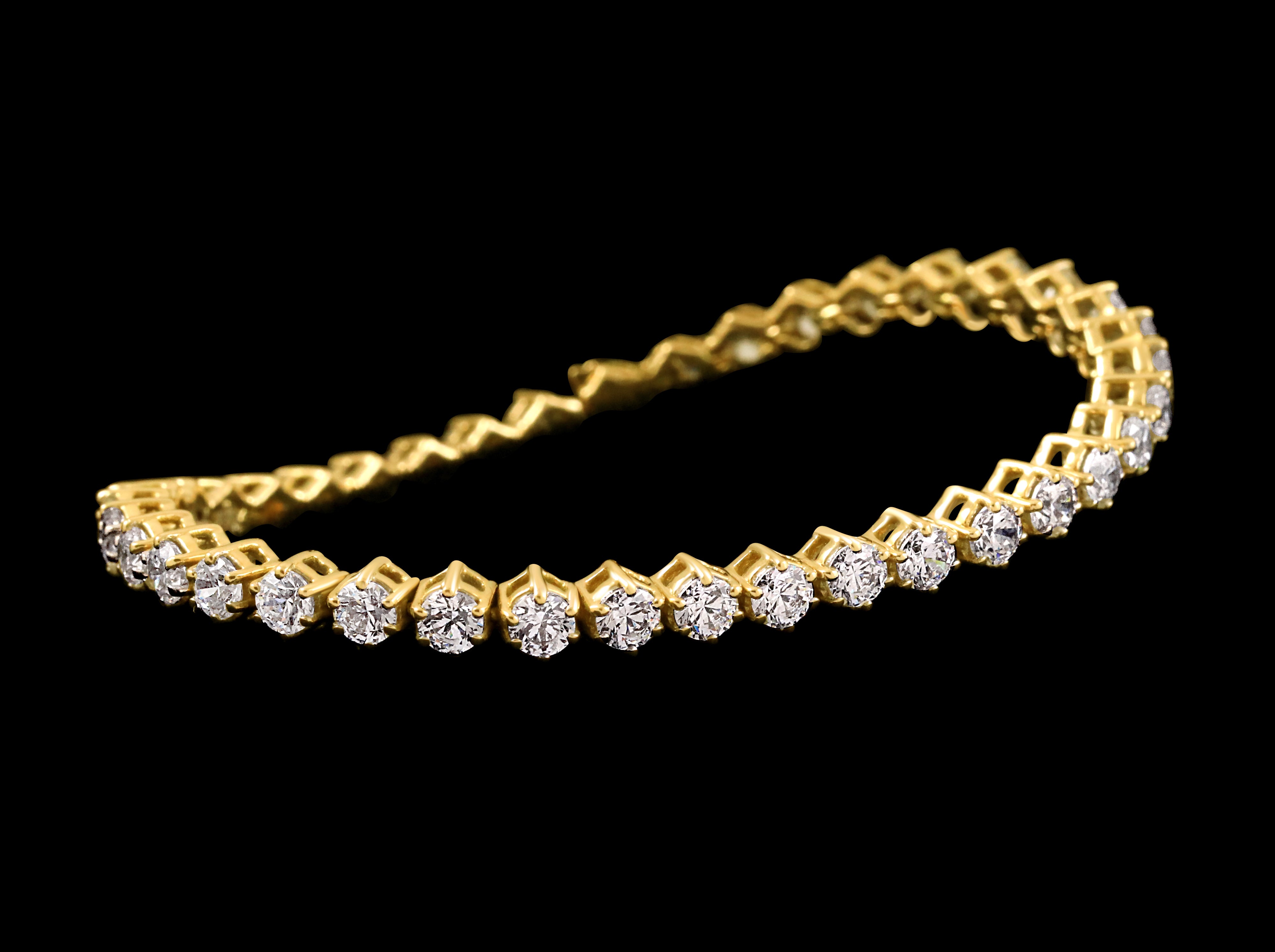 NaazVará Classic Diamond Tennis Bracelet
