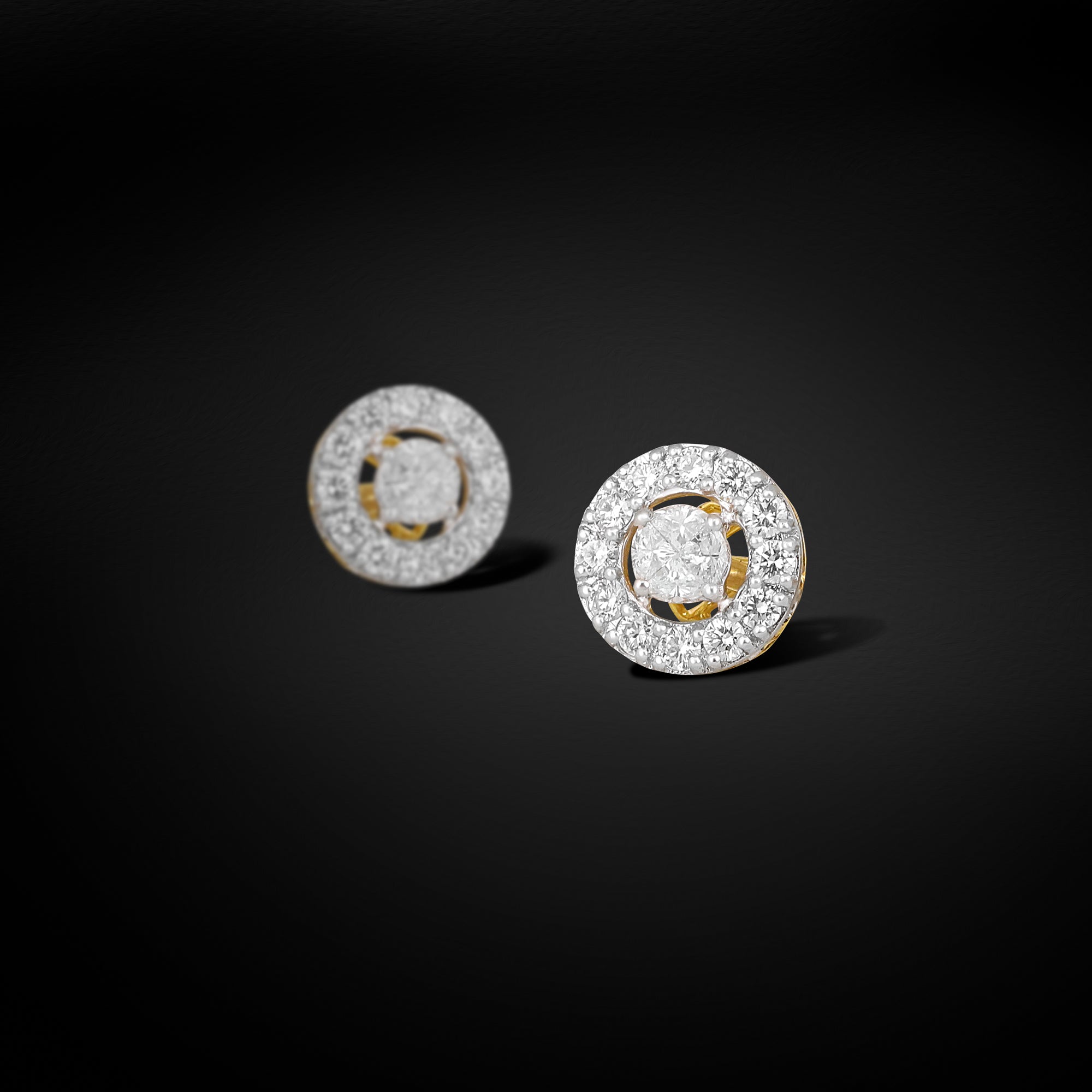 NaïyaDi Classic Diamond Halo Studs