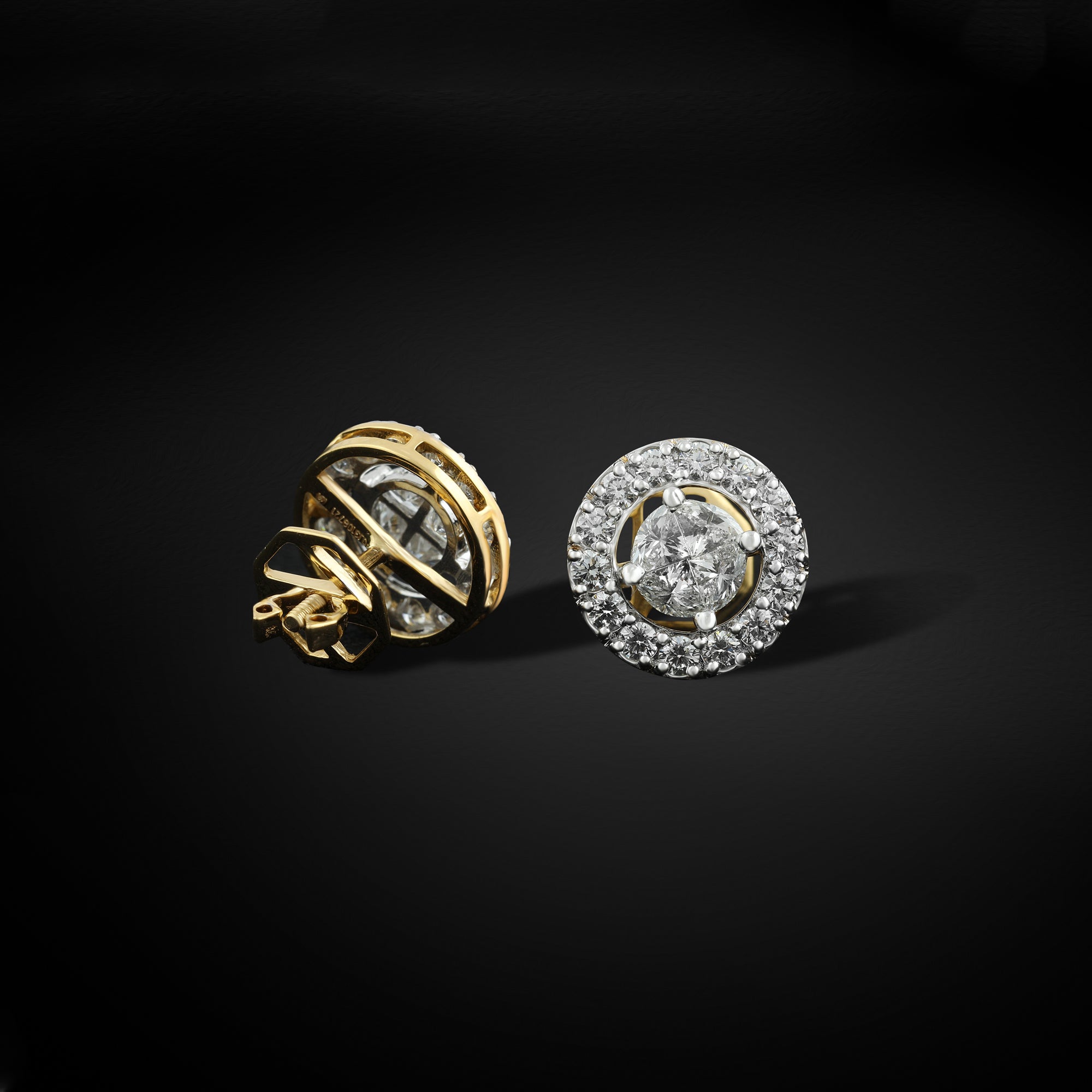 NaïyaDi Classic Diamond Halo Studs
