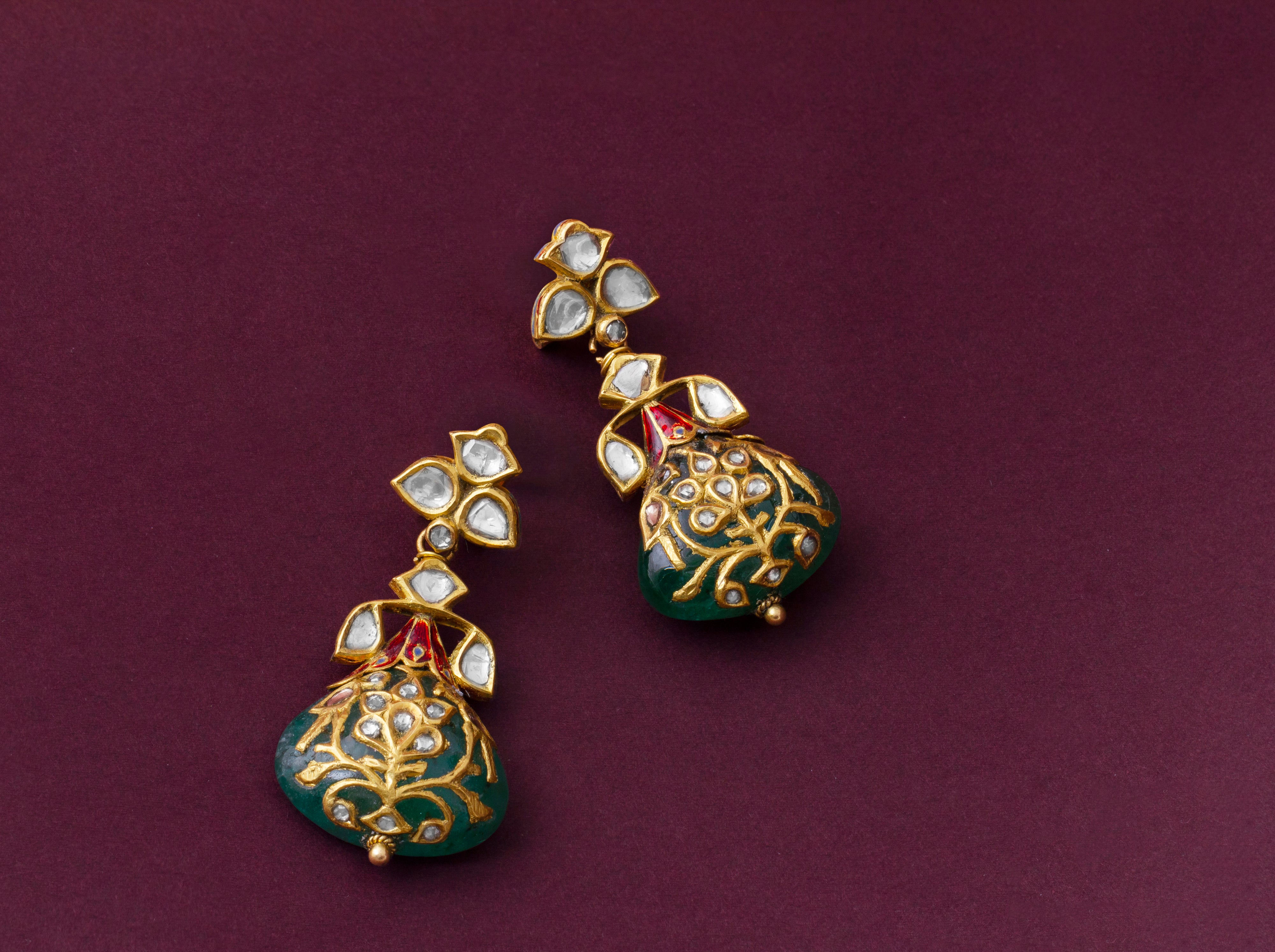 NaïyaDi Emerald Tanjore Drops