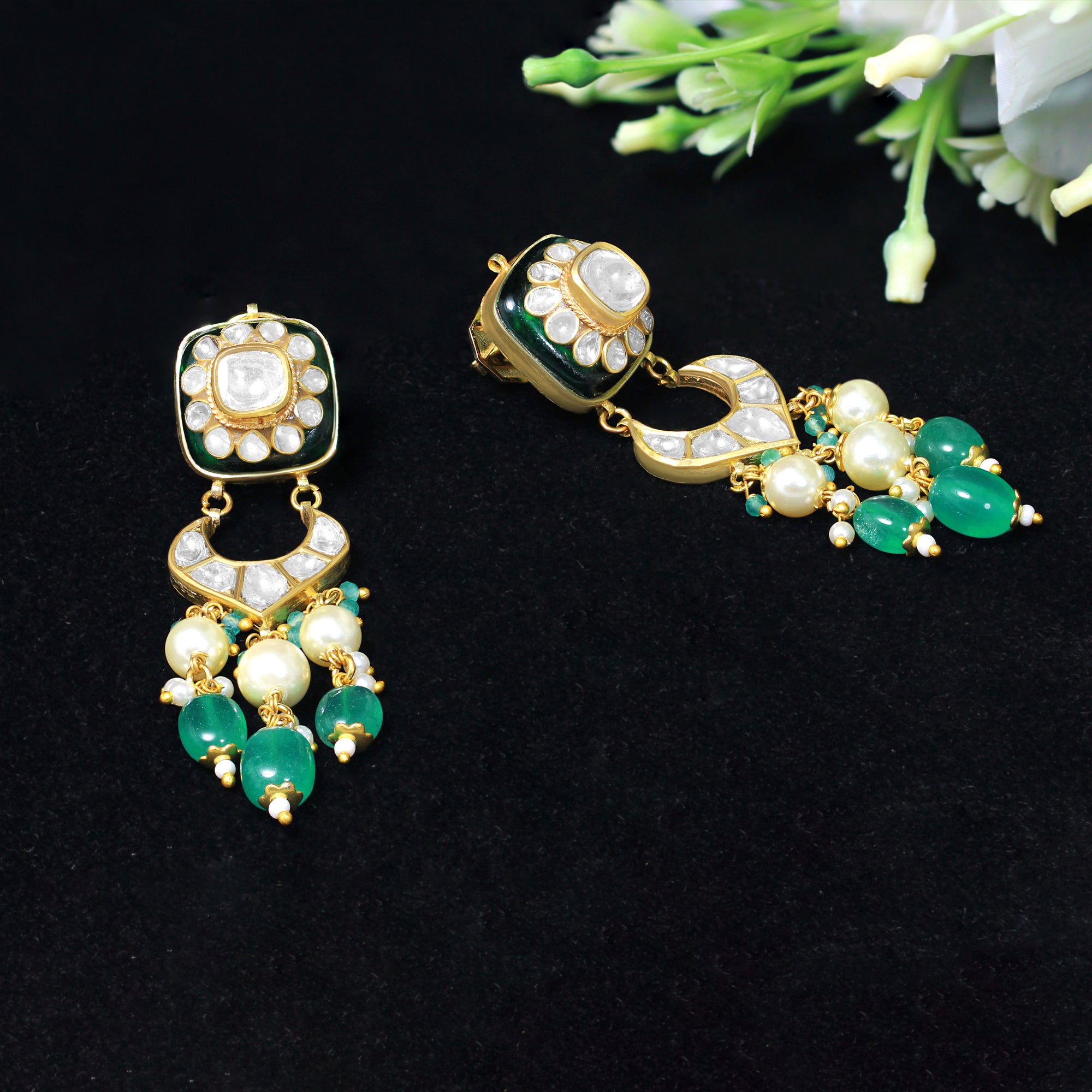 Neyara – Emerald & Pearl Polki Earrings
