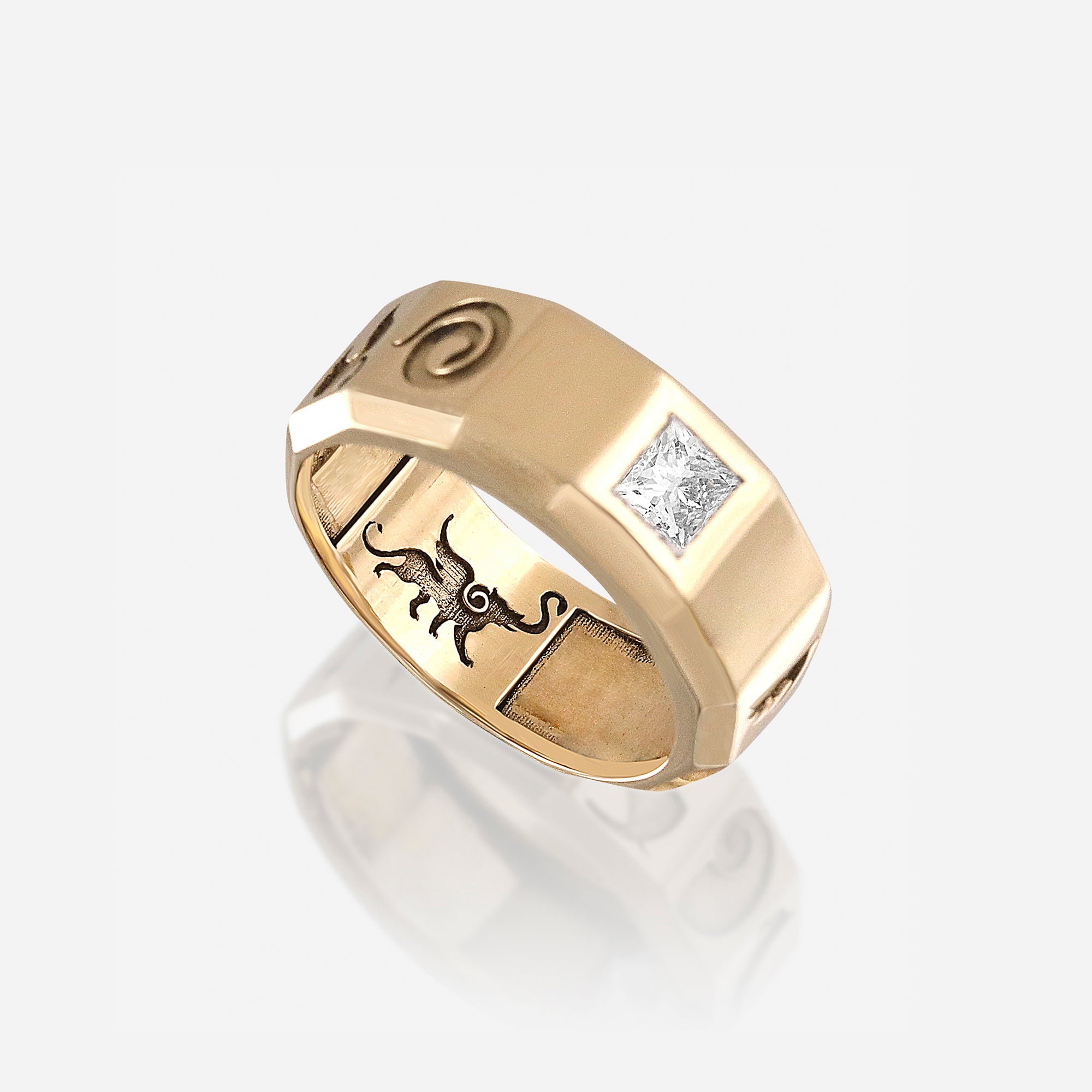 Virya Crest Ring