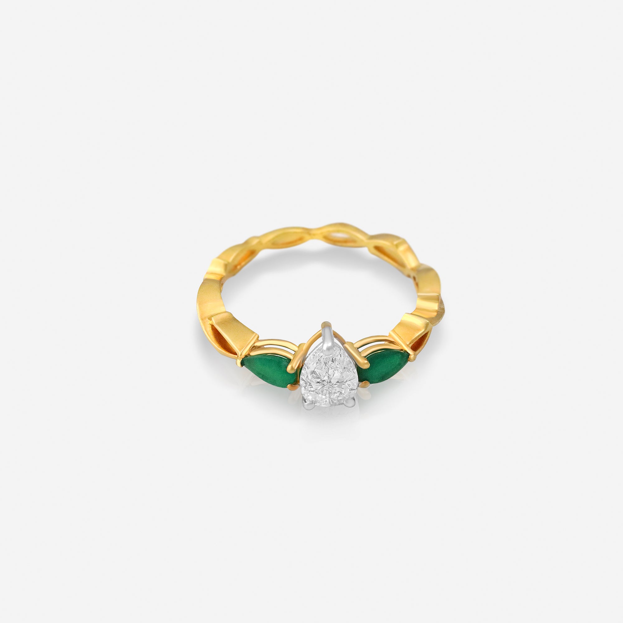 Triveni Emerald & Diamond Gold Ring