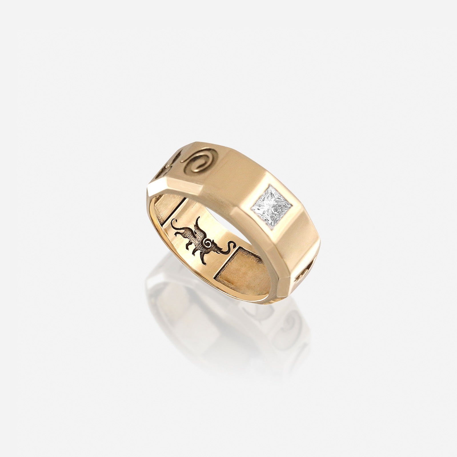 Virya Crest Ring